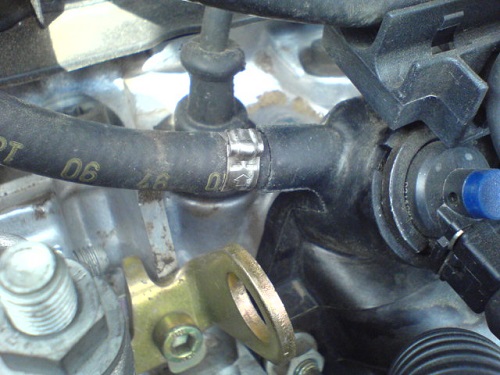 شیلنگ بنزین نیسان وانت کجاست