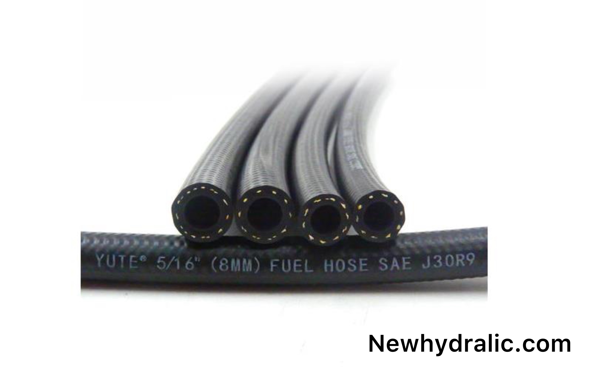 مقایسه شیلنگ بنزین لاستیکی و پلیمری: مزایا، معایب و طول عمر